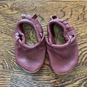 Starry Knight Maroon Moccasins size 6